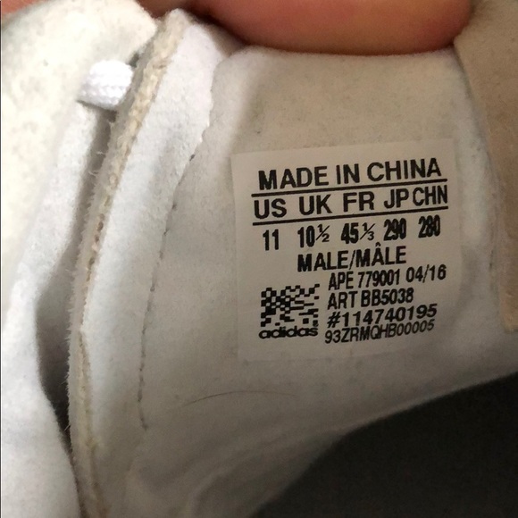 adidas shoes - Picture 4 of 4